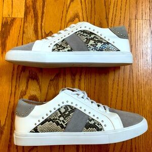 New Steve Madden Sneakers Women's 10 - White/Gray/Snake
